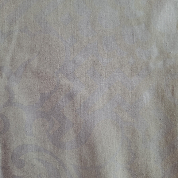 WHITE Cannon twin scroll pattern flat - Picture 9 of 12